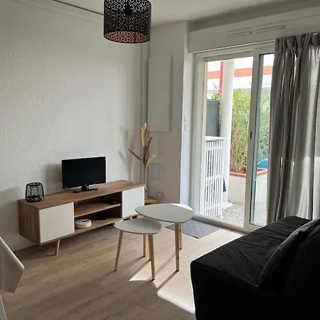 3 étoiles ! T2 Proche Clim&piscine ! Appartamento