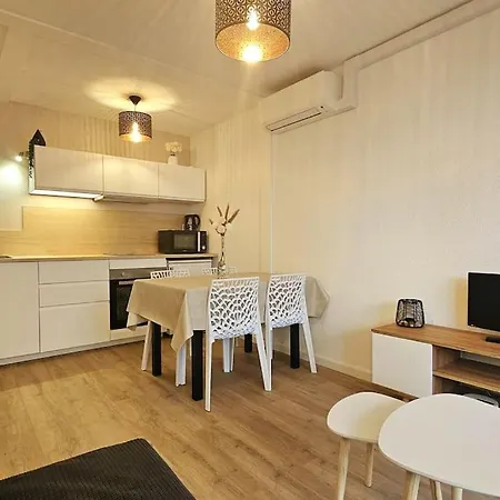3 étoiles ! T2 Proche Clim&piscine ! Appartamento