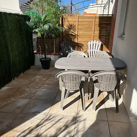 3 étoiles ! T2 Proche Clim&piscine !
